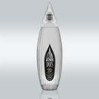 KA DOS Blanco bottle in sleek clear glass with vertical grooves and a sharp, faceted agave-leaf-shaped cap. Black-and-white front label features the KA DOS logo, “Organic Tequila Blanco”, 40% vol., 700 ml, and “100% Puro de Agave Azul”. Clean and modern design with artisanal detailing.